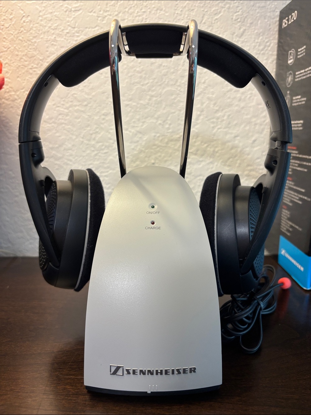 Sennheiser TV Listening RS 120 Wireless Headphones - Black and Silver - Picture 3 of 7